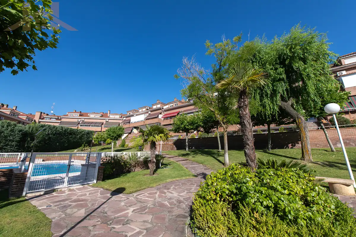 Dúplex amb piscina en venda a Sevilla la Nueva, imagen 28