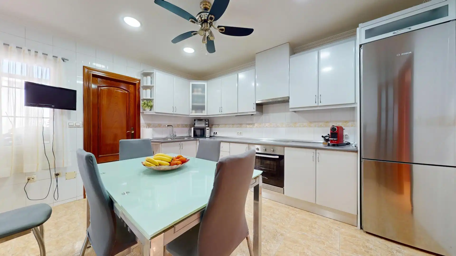 Küche von Wohnung zum Verkauf in San Pedro del Pinatar mit Klimaanlage, Terrasse und Möbliert