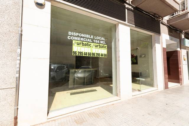 Local comercial en Venta en Calle Ciutat de Barcelona, 3 en Beniopa - Sant Pere