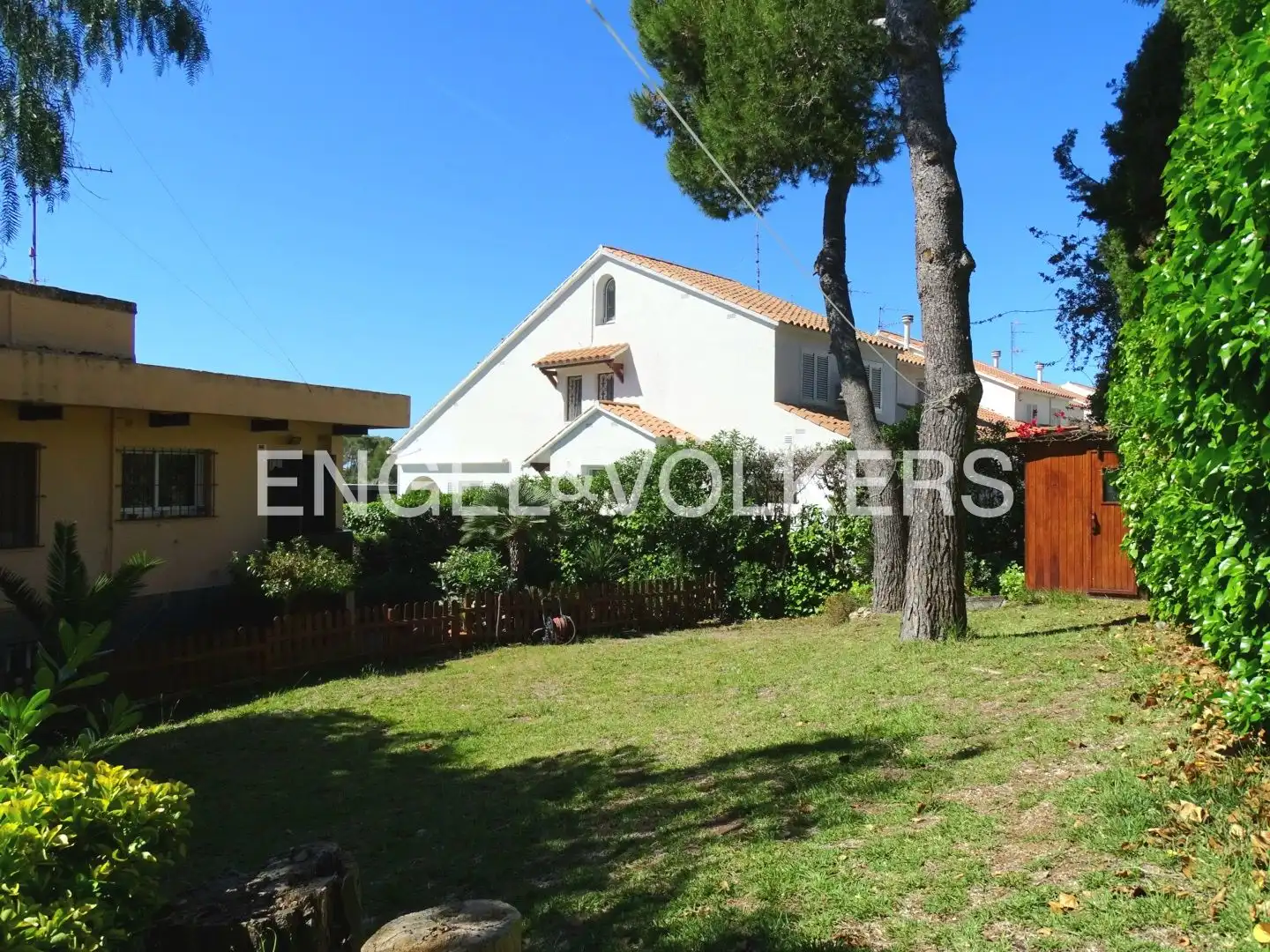 Vista exterior de Residencial en venta en Sant Pere de Ribes