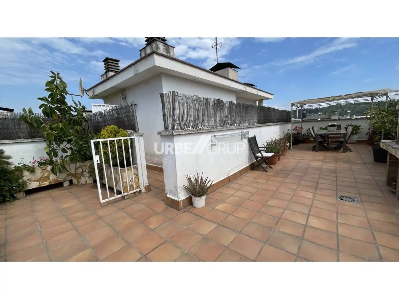 Exterior view of Flat for sale in Sant Andreu de la Barca  with Heating, Terrace and Storage room