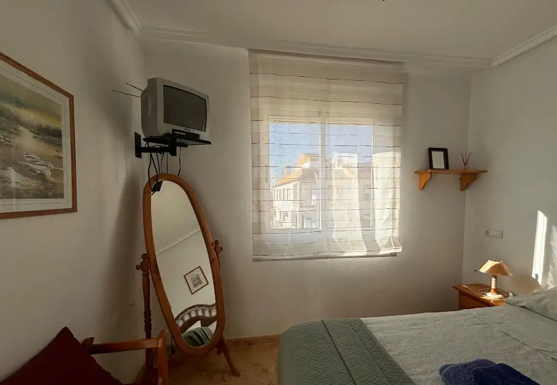 Dormitori de Casa o xalet de lloguer en Torrevieja amb Aire condicionat, Calefacció i Jardí privat