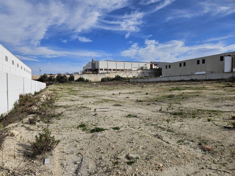 Industrial land for sale in Lucena
