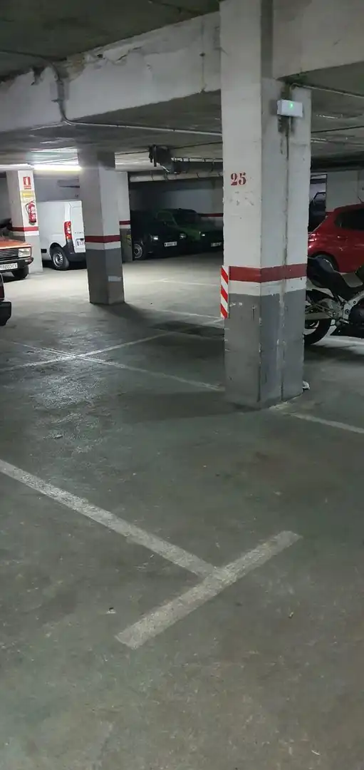 Parking for sale in El Poble Sec
