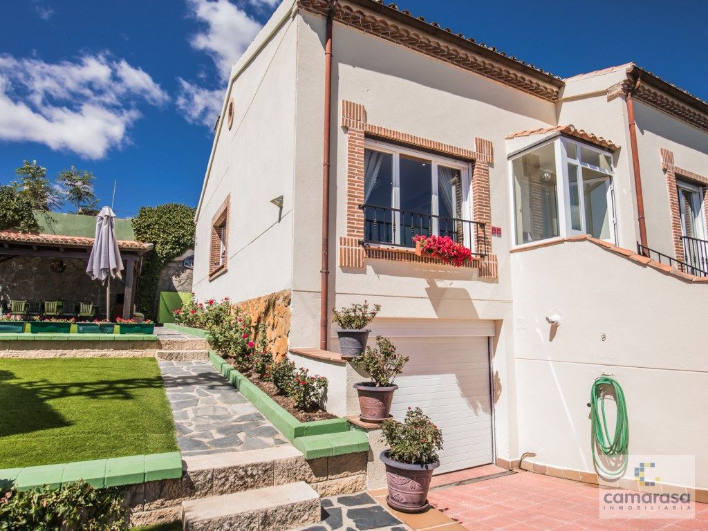 Jardí de Casa o xalet en venda en Ávila Capital amb Aire condicionat, Jardí privat i Terrassa