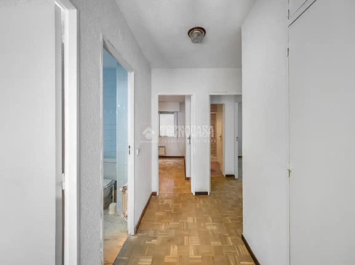 Piso en venta en Madrid con Calefacción, Parquet y Terraza