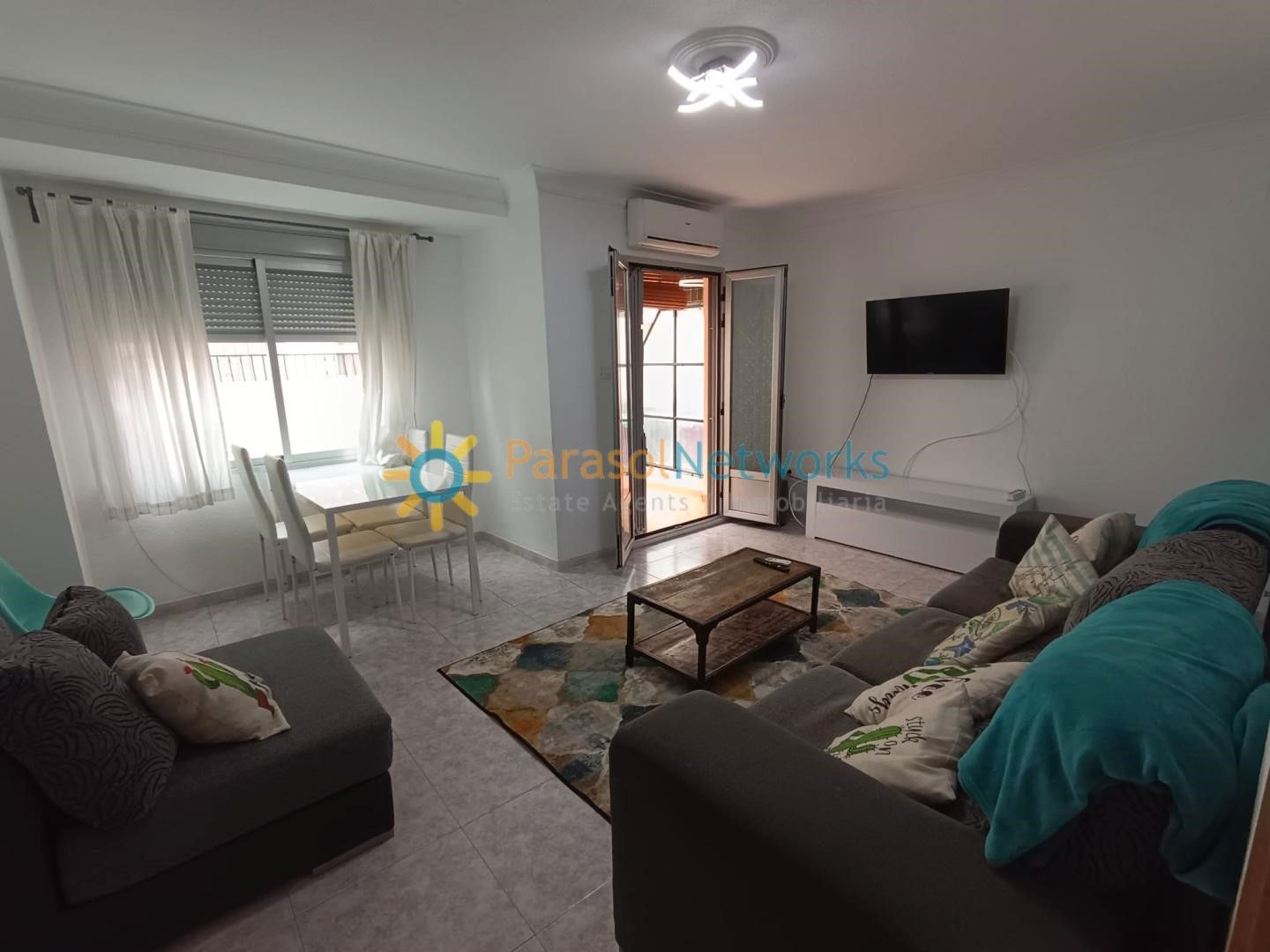 Living room of Flat to rent in Oliva  with Air Conditioner, Terrace and Furnished