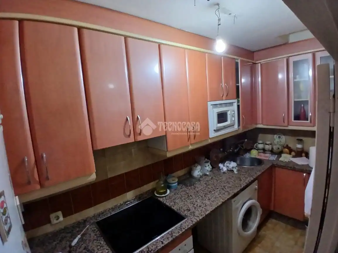 Cuina de Casa o xalet en venda en Badajoz amb Aire condicionat i Terrassa