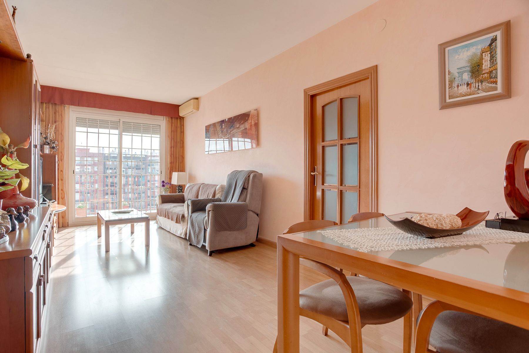 Bedroom of Flat for sale in  Barcelona Capital  with Balcony