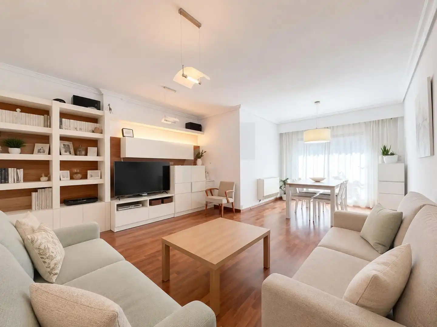 Sala d'estar de Pis en venda en Valencia amb Aire condicionat i Terrassa
