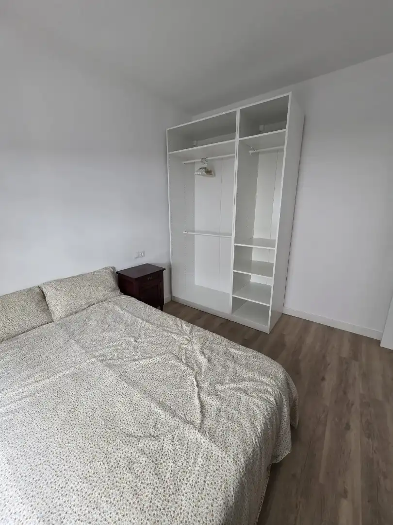 Habitación de Piso para compartir en Ferrol con Amueblado