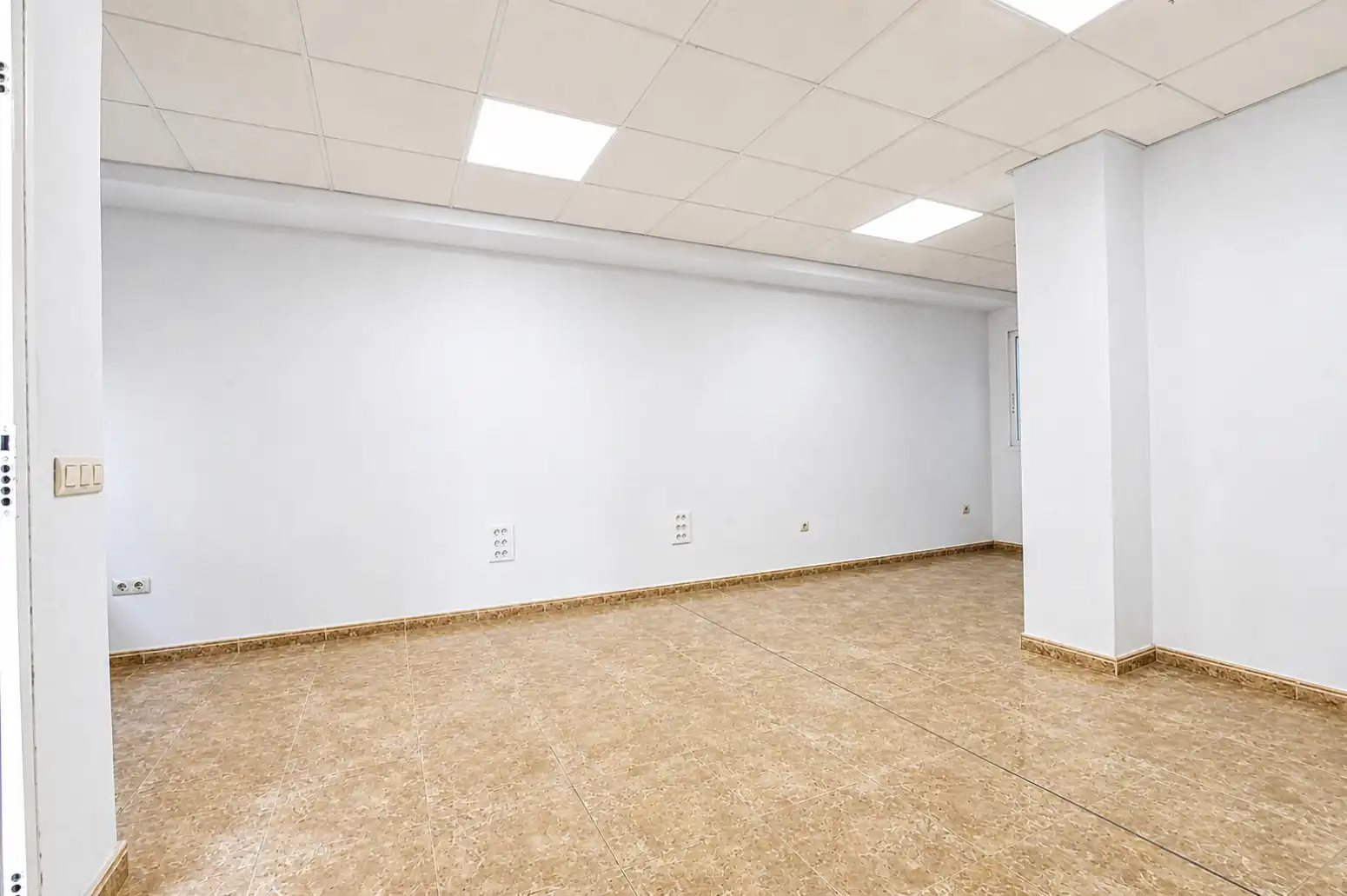 Geschaftsraum zur Miete in Rafelbuñol / Rafelbunyol