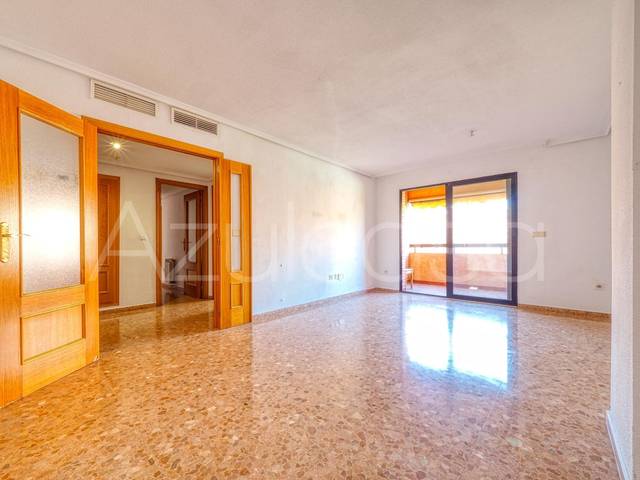 Piso en Venta en Avenida Avenida Pintor Xavier Soler en Garbinet - Parque de las Avenidas