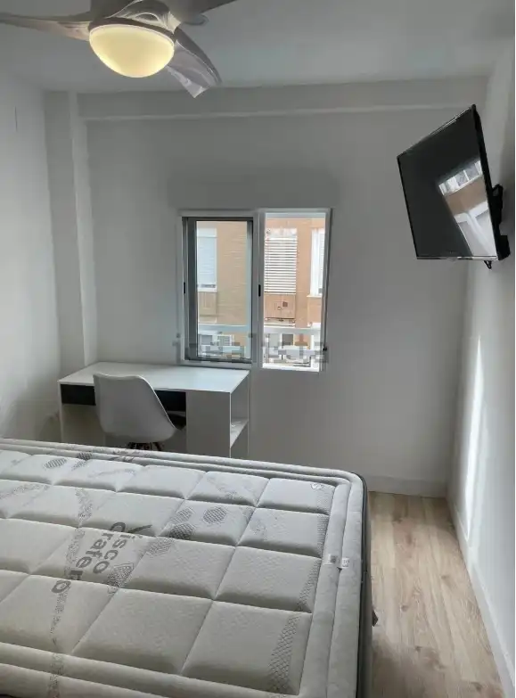 Habitación de Piso en venta en Valencia con Aire acondicionado, Amueblado y Horno