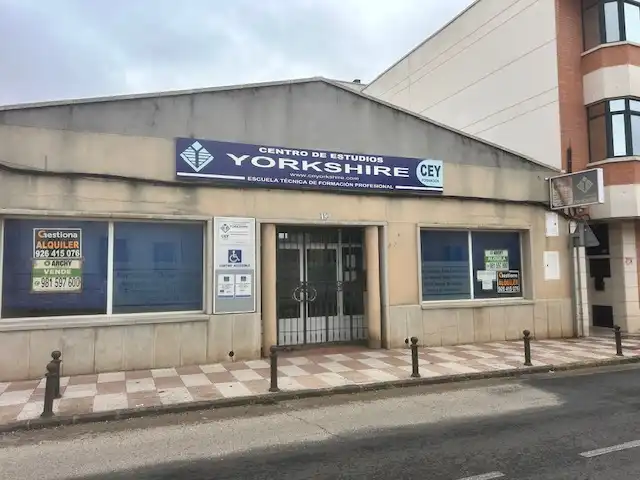 Exterior view of Commercial properties for rent in Puertollano  with Air Conditioner and Furnished