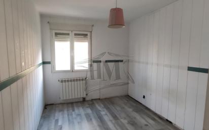 Bedroom of Flat for sale in  Madrid Capital  with Air Conditioner, Heating and Terrace