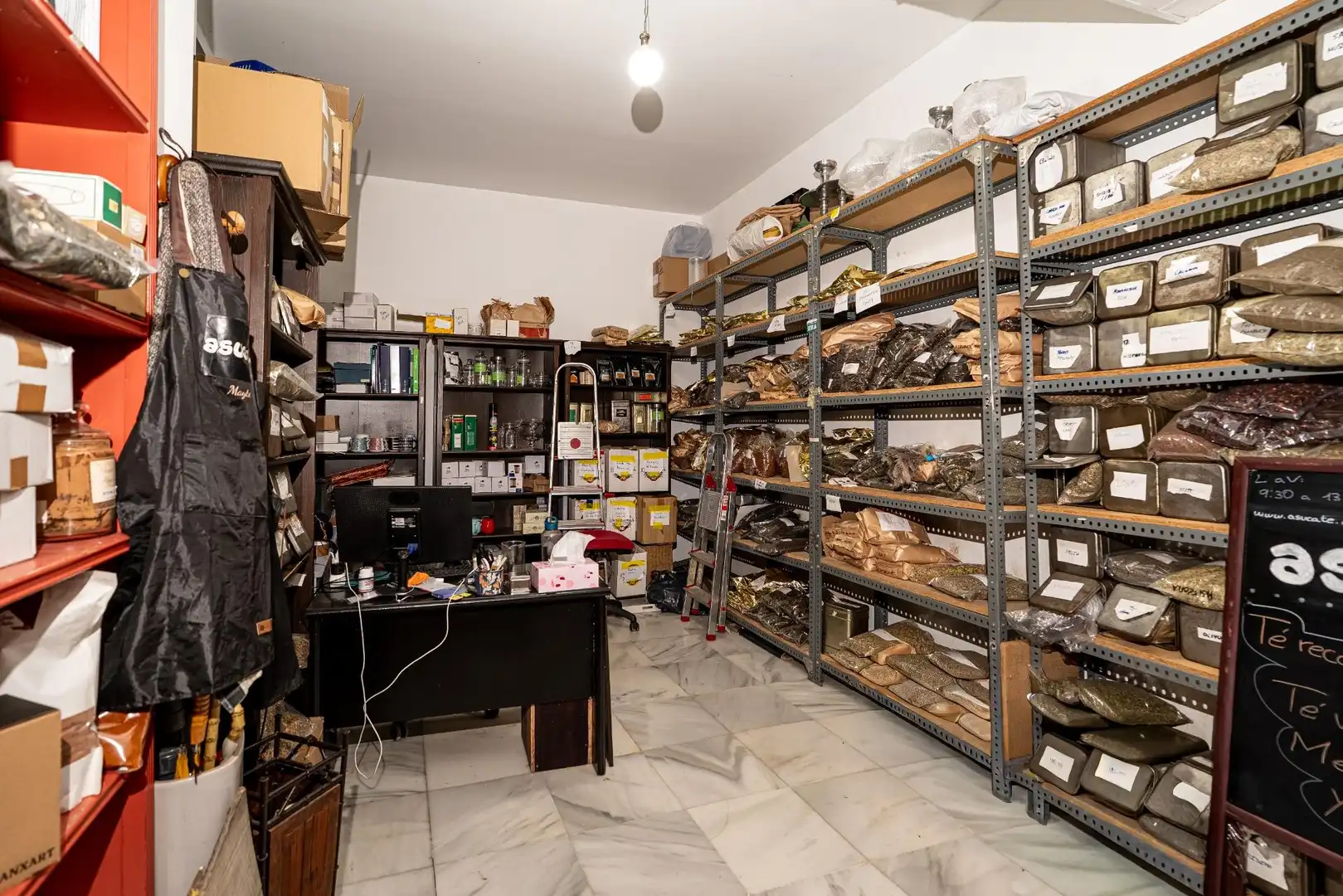 Geschaftsraum zur Miete in Casco Antiguo