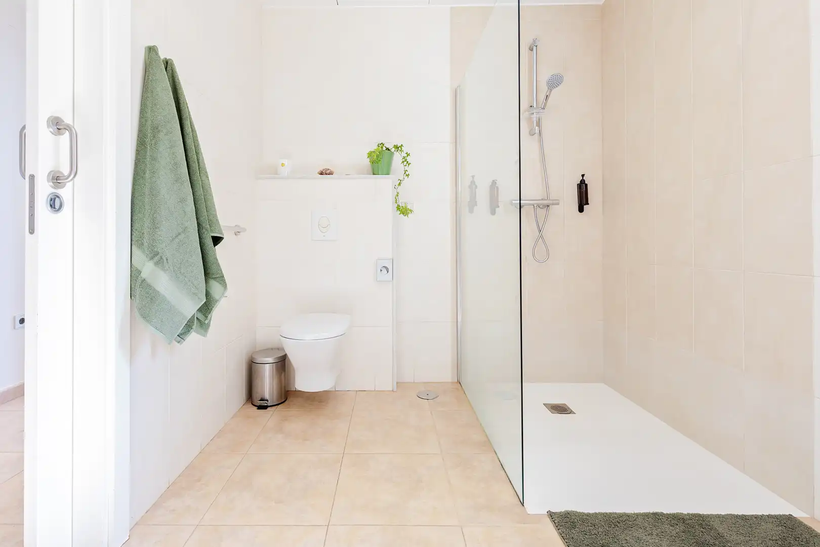 Bathroom of Apartments for rent in Islantilla  with Air Conditioner, Heating and Terrace