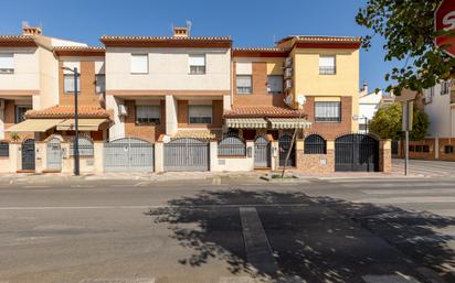 Vista exterior de Casa o xalet en venda en Armilla amb Aire condicionat, Calefacció i Traster