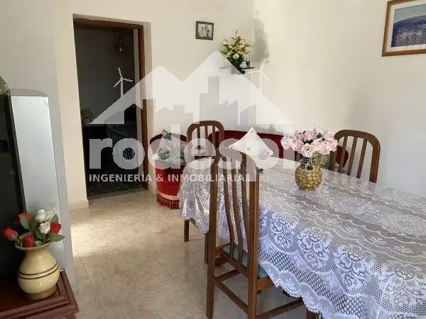 Menjador de Casa adosada en venda en Crecente amb Calefacció, Traster i Moblat