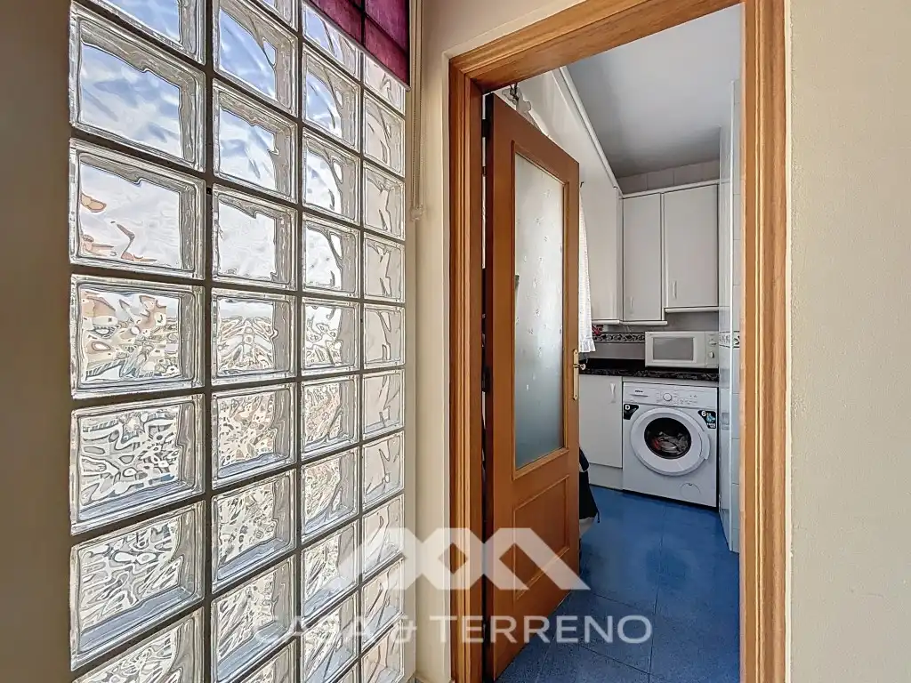 Schlafzimmer von Dachboden zum Verkauf in Algarrobo mit Klimaanlage, Terrasse und Balkon