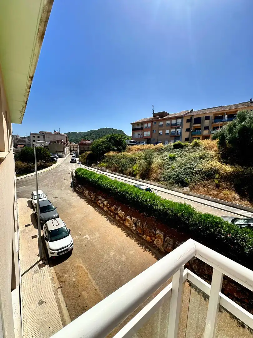 Vista exterior de Dúplex en venda en Vilallonga / Villalonga amb Aire condicionat, Calefacció i Terrassa