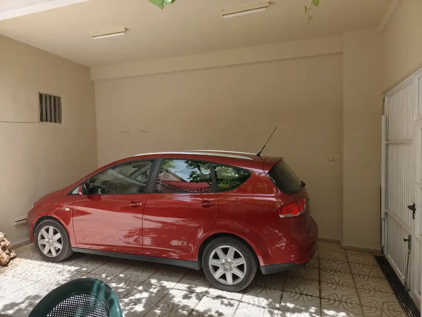 Parking de Casa adosada en venta en Luciana con Aire acondicionado, Trastero y Amueblado