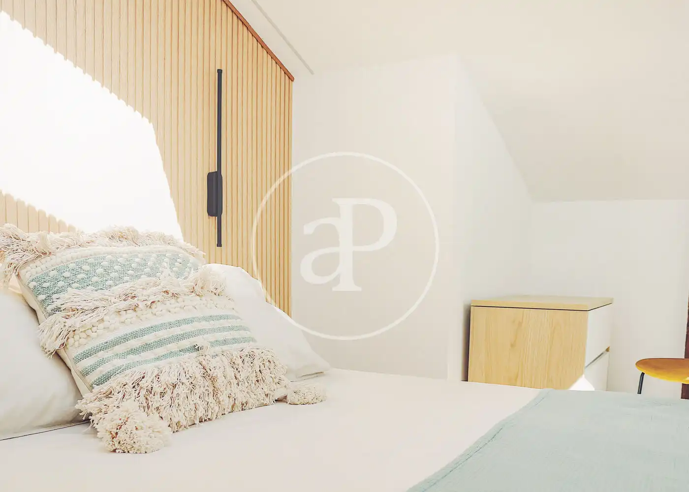 Bedroom of Flat for sale in Madrid  with Air Conditioner, Heating and Storage room