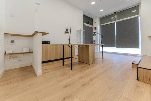 Local comercial en Alquiler en Eixample
