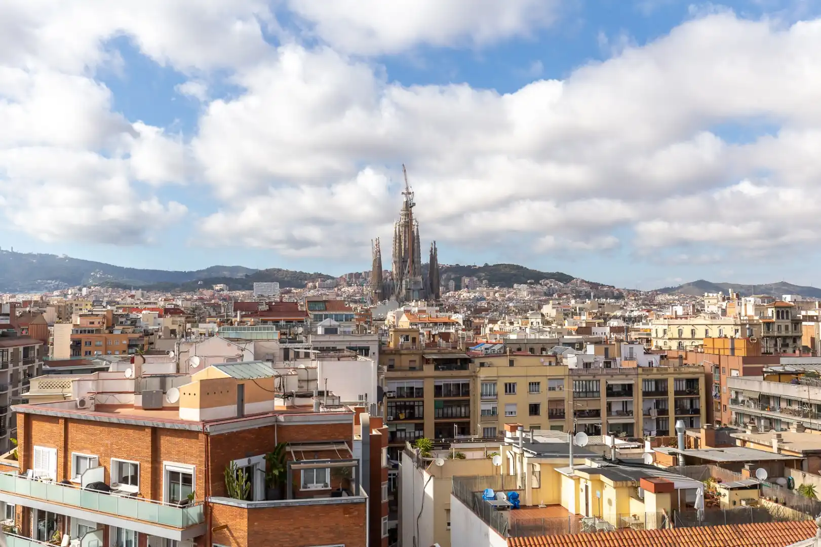 Vista exterior de Piso en venta en Barcelona con Aire acondicionado, Calefacción y Terraza