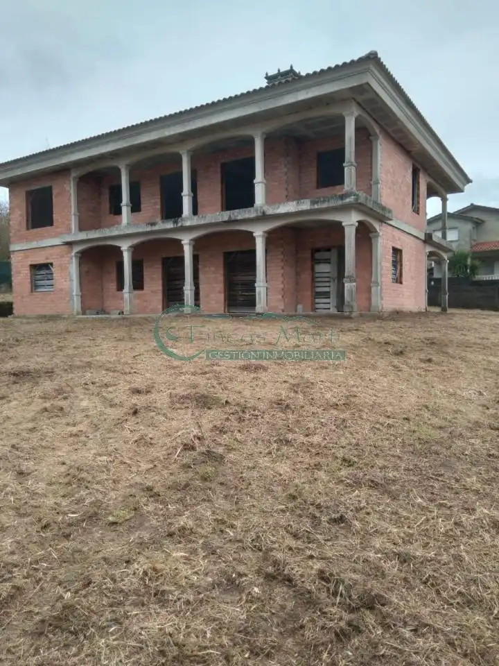 Casa o xalet en venda en Redondela amb Calefacció, Jardí privat i Terrassa