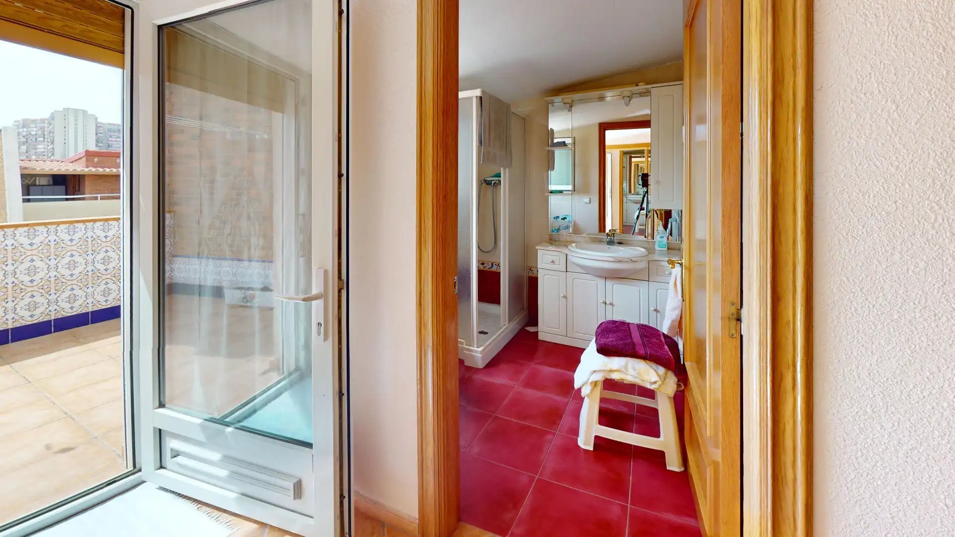 Baño de Casa o chalet en venta en Alicante / Alacant con Aire acondicionado, Jardín privado y Terraza