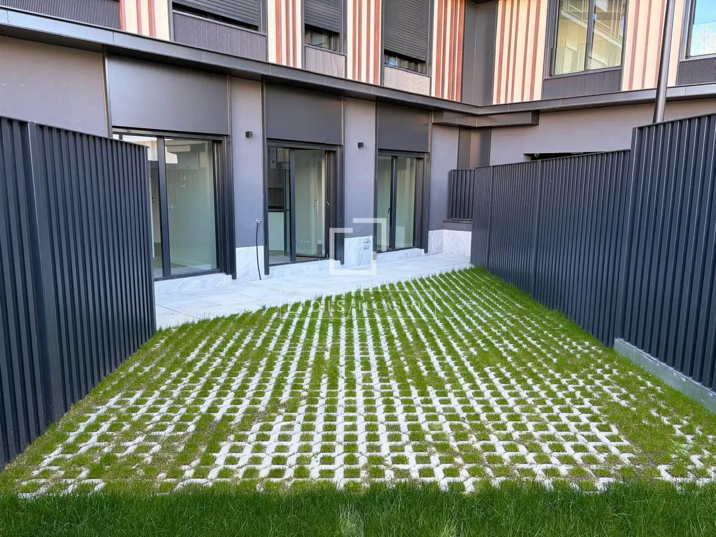 Terraza de Piso de alquiler en Madrid con Aire acondicionado y Jardín privado