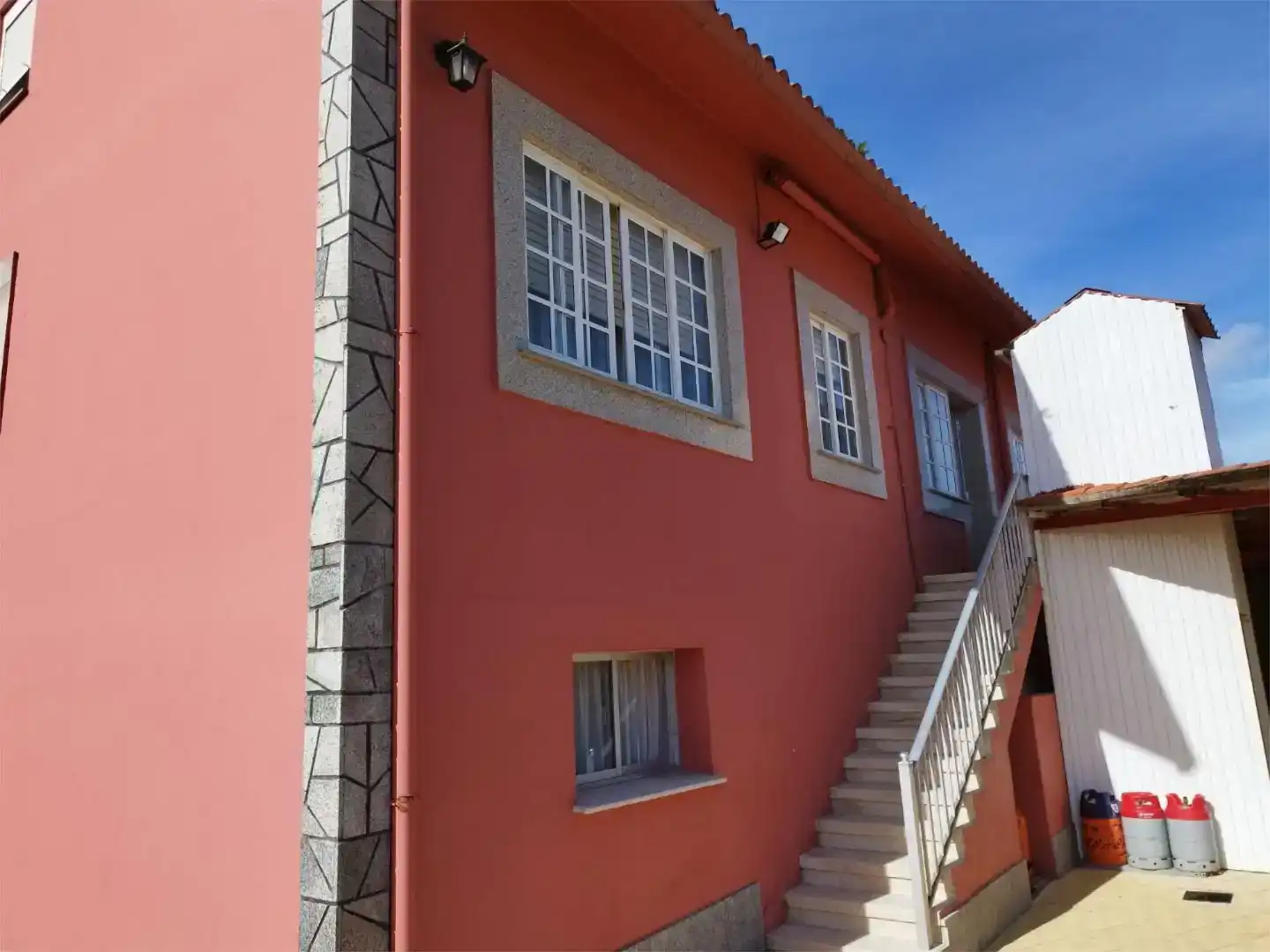 Vista exterior de Casa o chalet en venta en Narón con Balcón