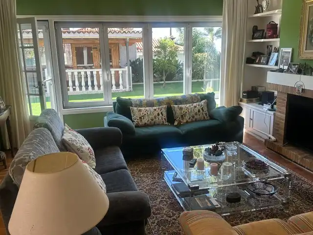 Sala d'estar de Casa o xalet en venda en Puerto de la Cruz amb Jardí privat, Terrassa i Moblat