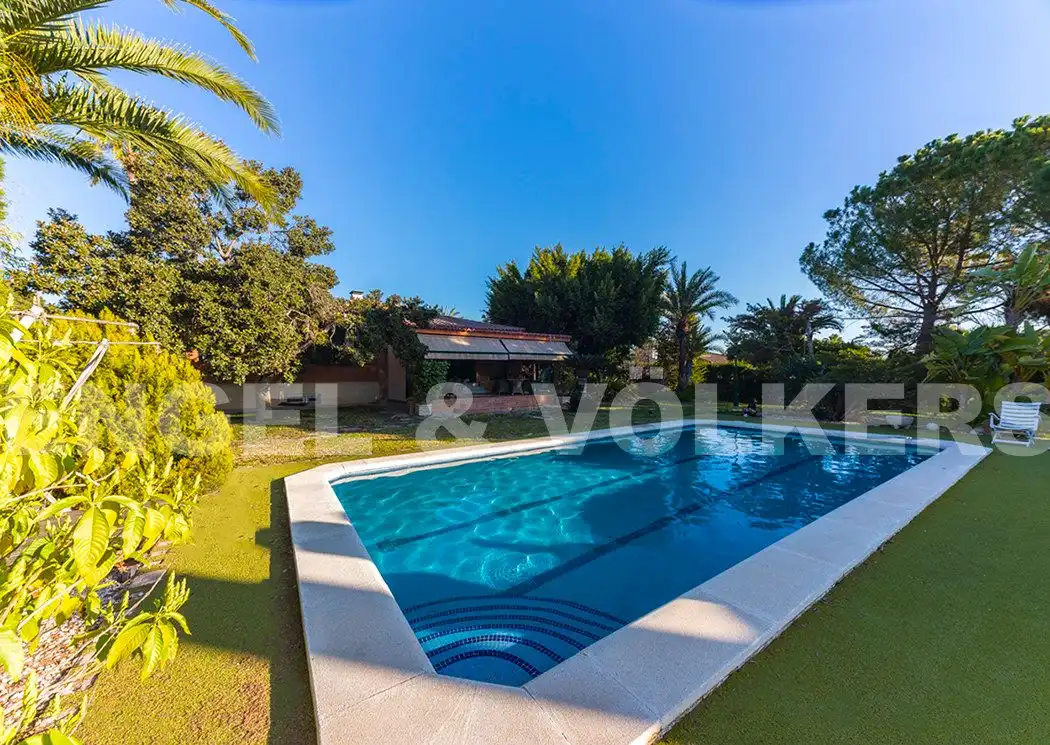 Jardí de Casa o xalet en venda en Elche / Elx amb Aire condicionat, Jardí privat i Terrassa