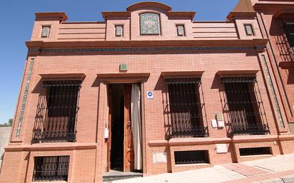 Vista exterior de Casa o xalet en venda en Alcalá de Guadaira amb Aire condicionat i Terrassa