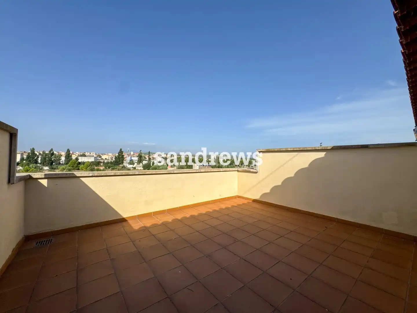 Exterior view of Duplexes for sale in Figueres  with Heating and Storage room