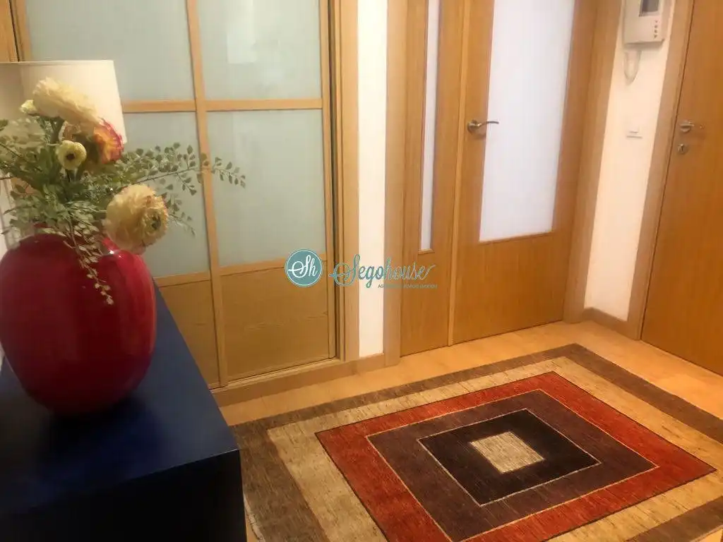 Wohnung zum Verkauf in Segovia mit Heizung, Terrasse und Abstellraum