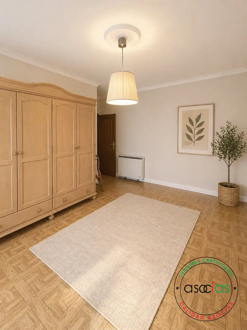 Schlafzimmer von Wohnung zum Verkauf in Gijón  mit Heizung