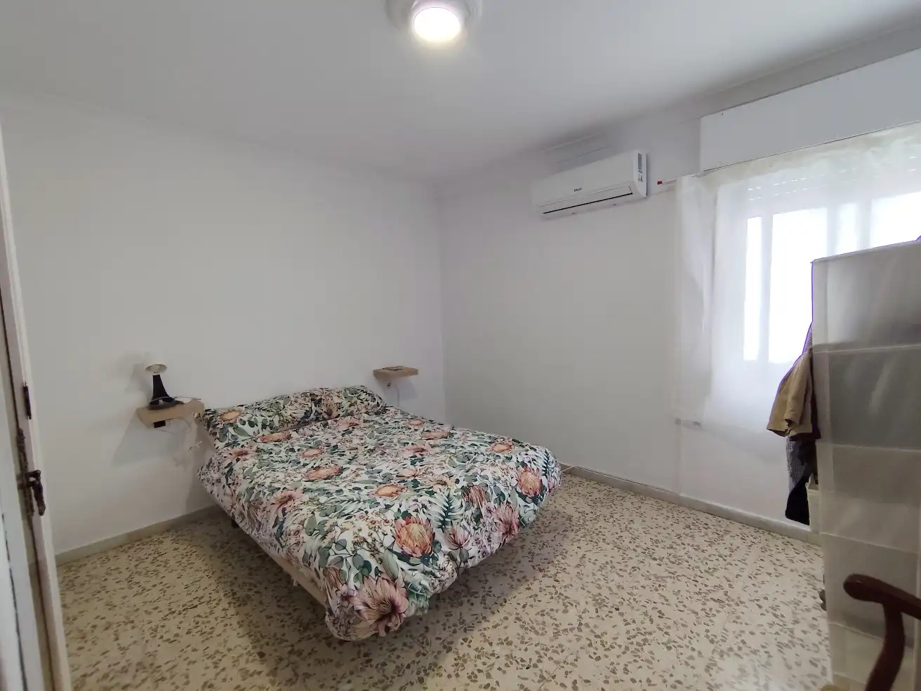 Habitación de Piso de alquiler en Sanlúcar de Barrameda con Aire acondicionado, Calefacción y Amueblado