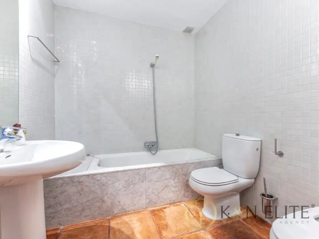 Bathroom of Houses for sale in Petrer  with Private garden and Swimming Pool