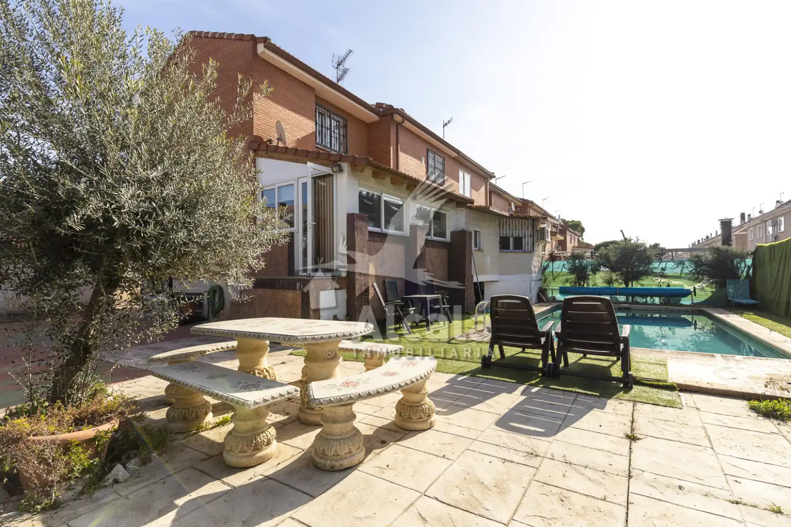 Jardín de Casa adosada en venta en Azuqueca de Henares con Aire acondicionado, Calefacción y Piscina