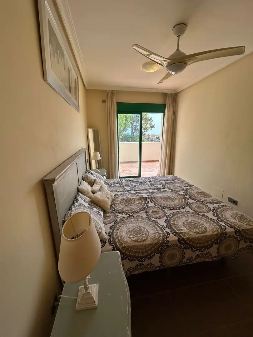 Habitación de Apartamento en venta en Benahavís con Aire acondicionado, Terraza y Trastero