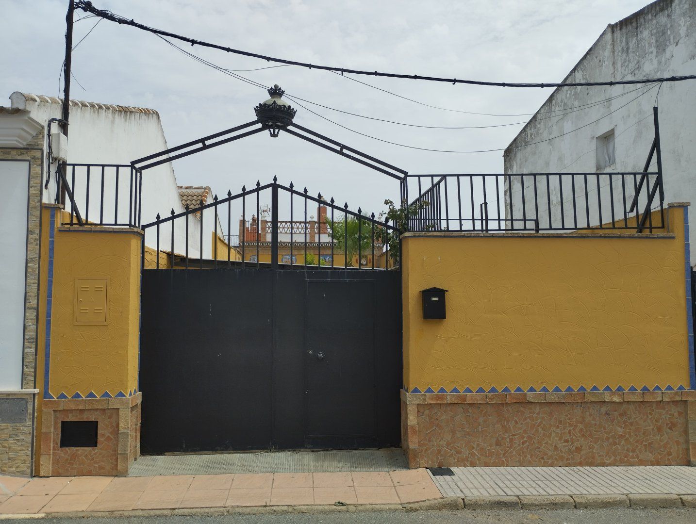 Vista exterior de Finca rústica en venda en Hinojos amb Moblat
