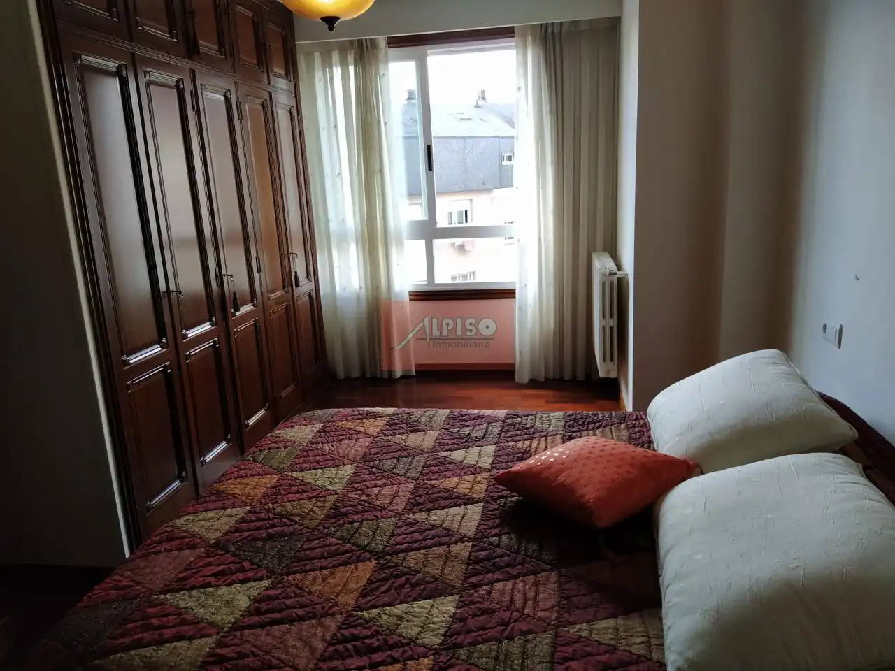 Bedroom of Flat for rent in Ourense Capital   with Heating, Parquet flooring and Furnished