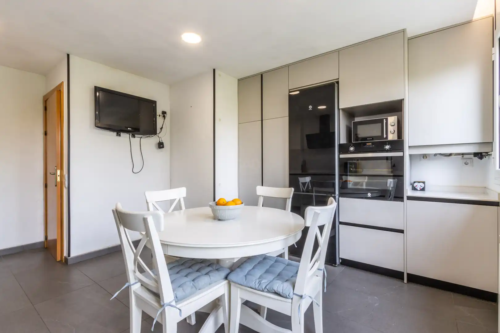 Cocina de Casa adosada en venta en Lliçà d'Amunt con Aire acondicionado y Calefacción