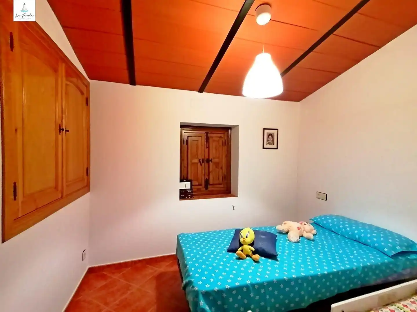 Dormitori de Casa o xalet en venda en Villanueva del Trabuco amb Jardí privat, Traster i Moblat