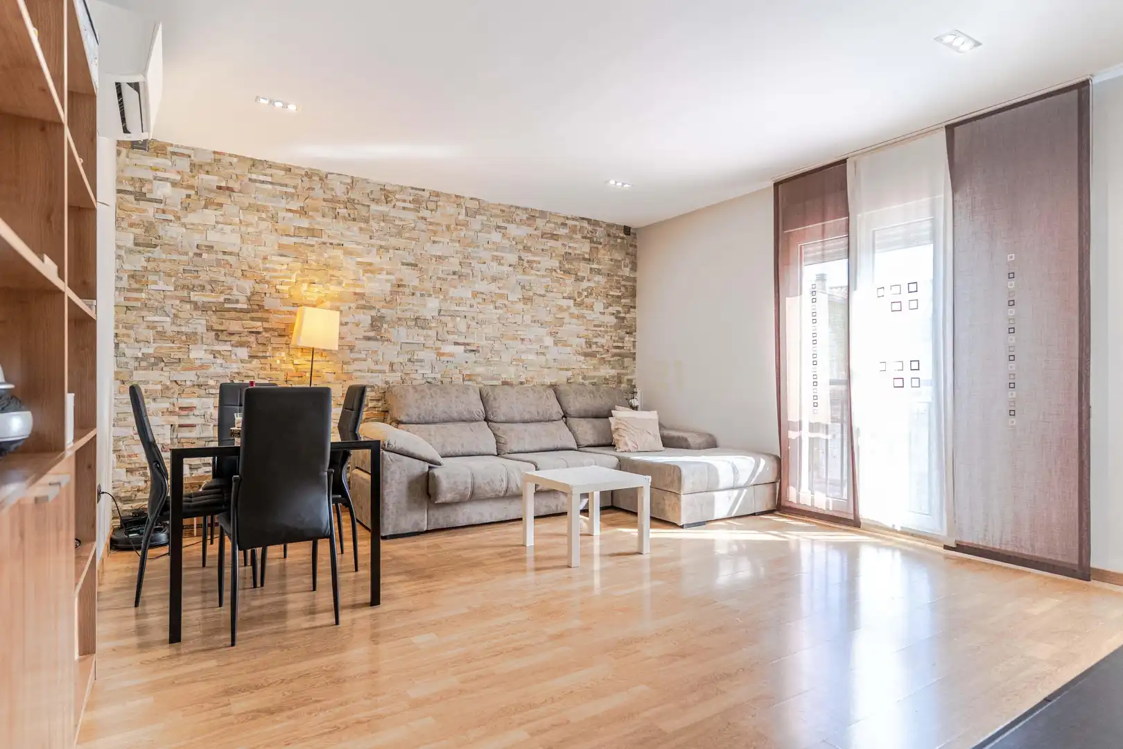 Living room of Flat for sale in Atarfe  with Storage room and Balcony