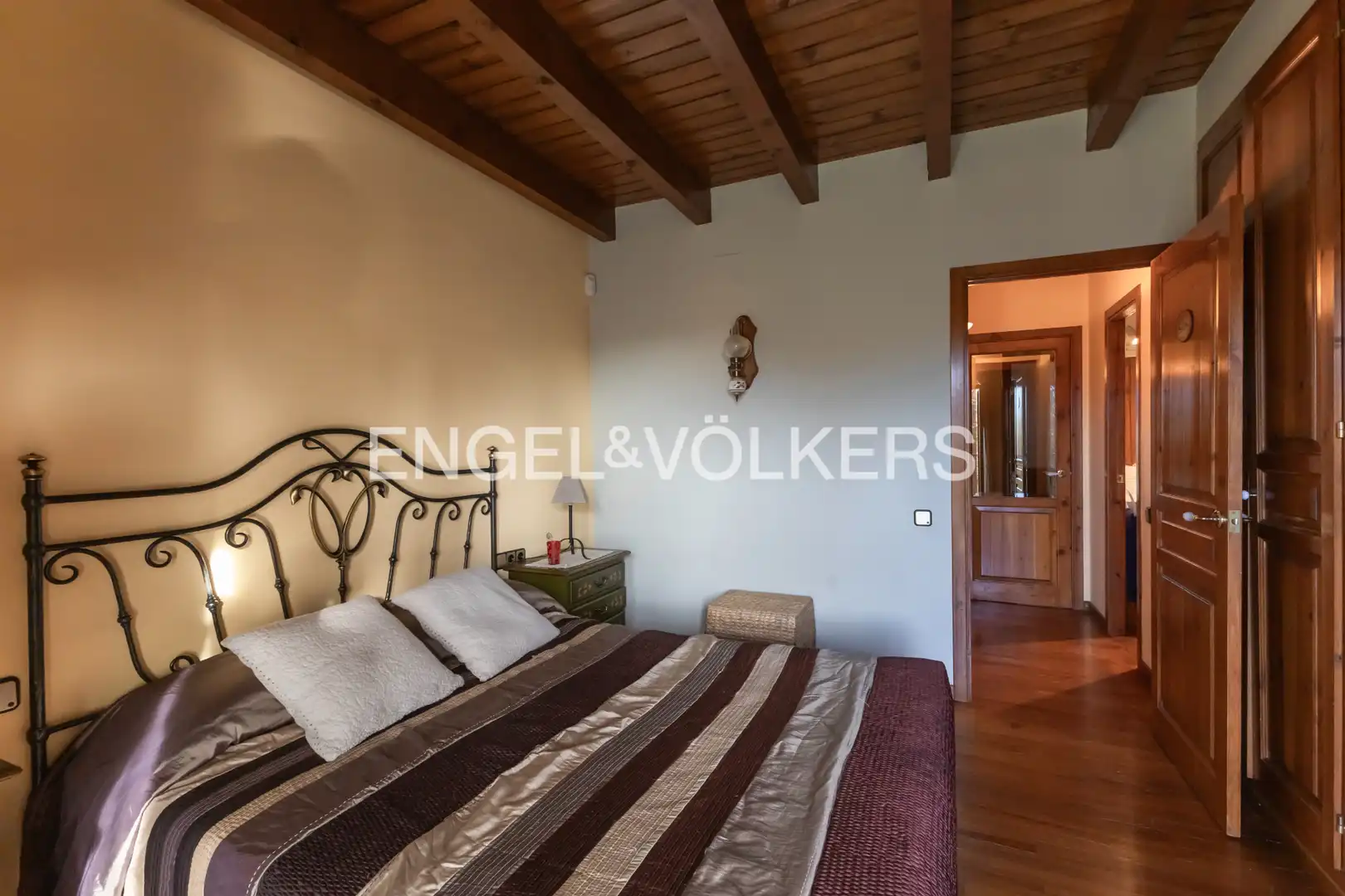 Habitación de Dúplex en venta en Fontanals de Cerdanya con Calefacción, Parquet y Terraza